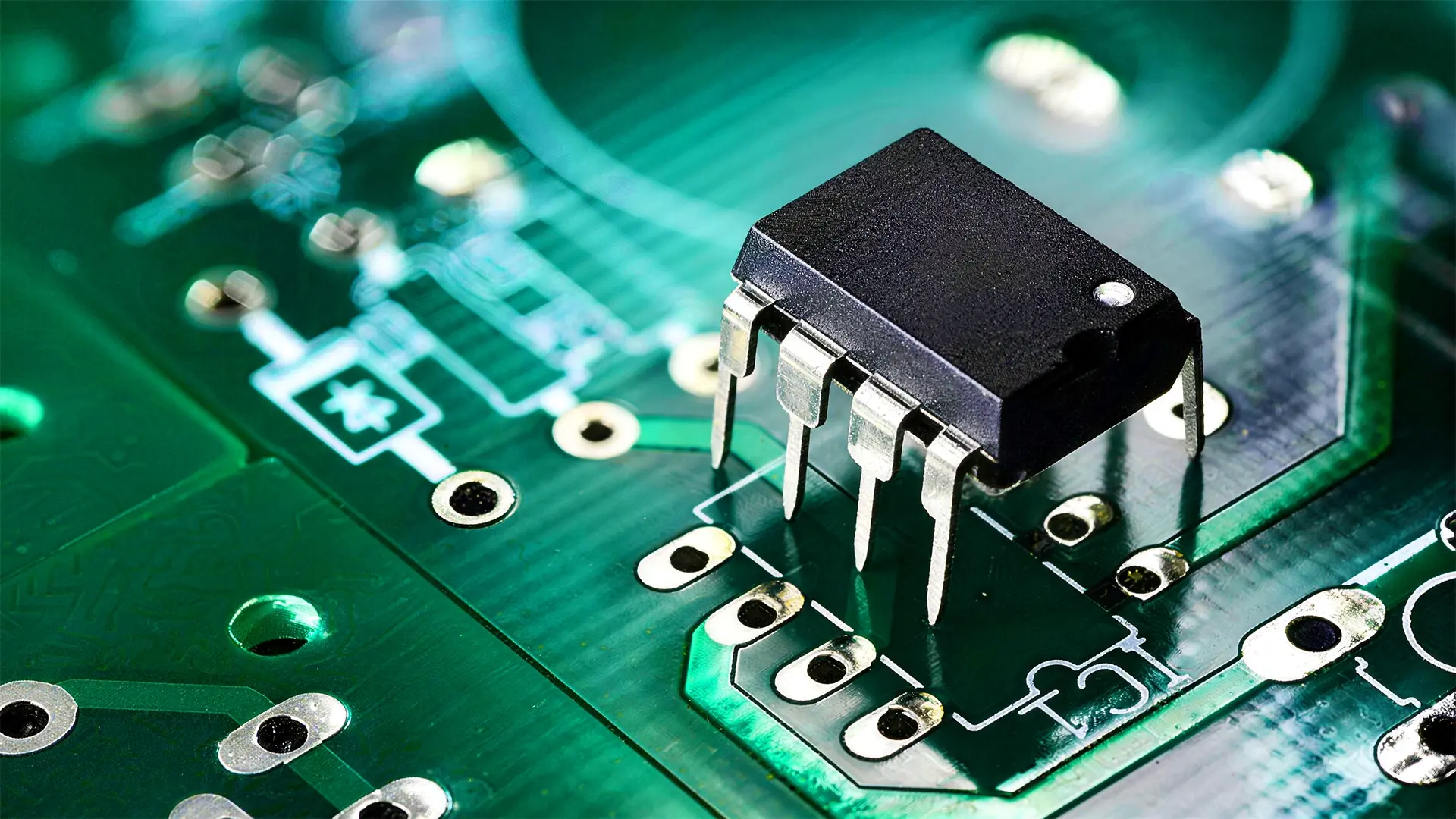 电子元器件行业